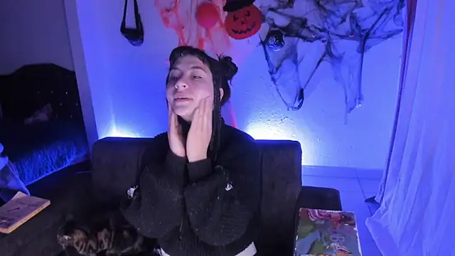 kitty  chs online show from 16, 11, 2025