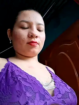 Snapshot of hot-mom22 chatting on 5, 11, 2025 hot-mom22 online show from 5, 11, 2025