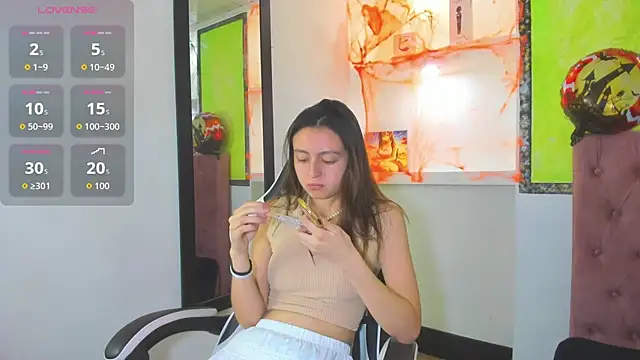 lala clark online show from 30, 10, 2025