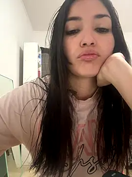 Snapshot of KarenG2025 chatting on 13, 10, 2025 KarenG2025 online show from 13, 10, 2025