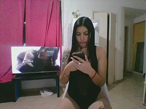 Snapshot of KarenG2025 chatting on 7, 11, 2025 KarenG2025 online show from 7, 11, 2025