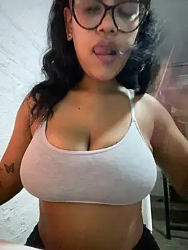 miiabrown18 online show from 12, 4, 2026