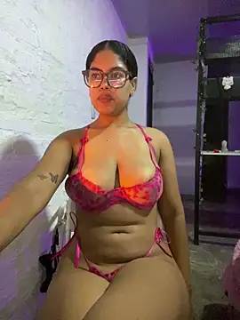 Snapshot of miiabrown18 chatting on 19, 6, 2026 miiabrown18 online show from 19, 6, 2026