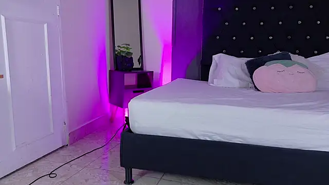 Kataaleya  12 online show from 29, 10, 2025