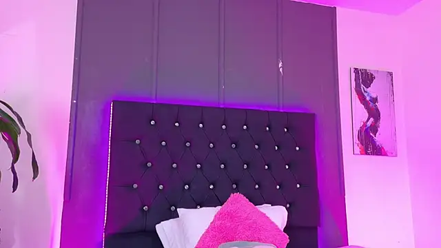 Kataaleya  12 online show from 11, 11, 2025