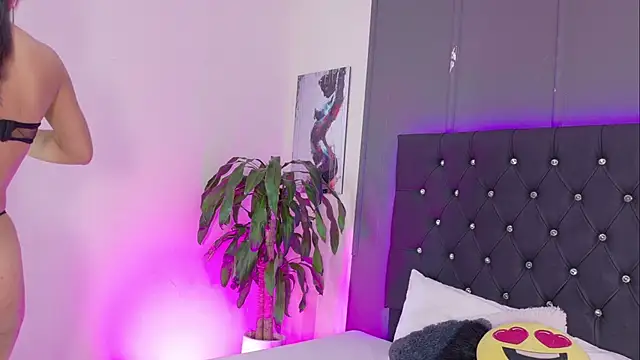 Kataaleya  12 online show from 9, 10, 2025