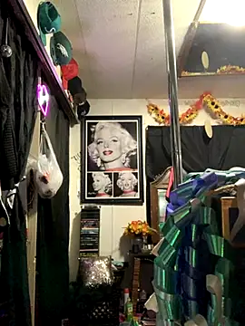 blondebarbiebae online show from 30, 9, 2025