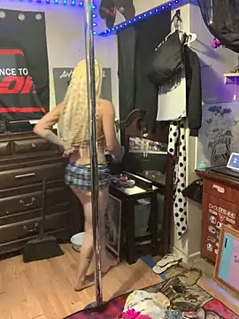 blondebarbiebae online show from 30, 9, 2025