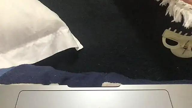 paula19800 online show from 17, 10, 2025