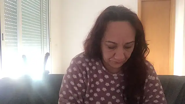 paula19800 online show from 5, 11, 2025