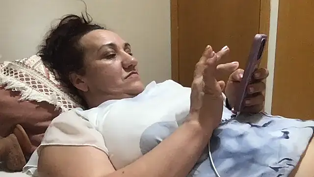 paula19800 online show from 14, 10, 2025