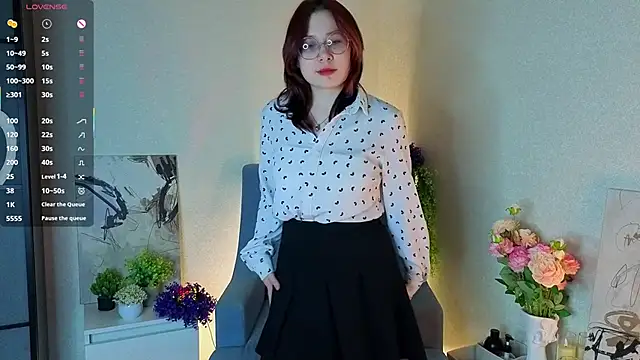 NyamNyamNyammm online show from 8, 10, 2025