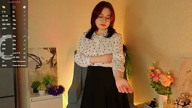 NyamNyamNyammm online show from 13, 10, 2025