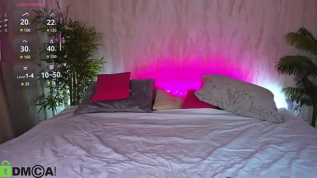 Alic Fox online show from 7, 11, 2025