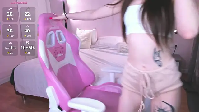 Alic Fox online show from 9, 10, 2025