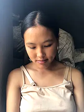 Mai lovely online show from 6, 10, 2025