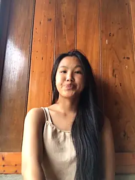 Mai lovely online show from 19, 10, 2025