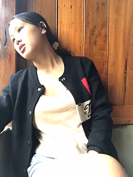 Mai lovely online show from 21, 10, 2025