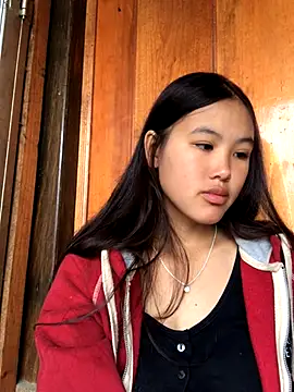 Mai lovely online show from 9, 11, 2025