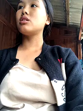 Mai lovely online show from 22, 10, 2025