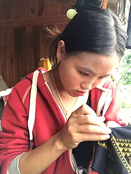 Mai lovely online show from 6, 11, 2025