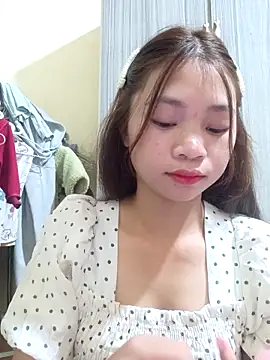 Mayy1 online show from 25, 9, 2025