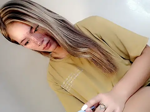 ashley bombshell online show from 27, 6, 2026