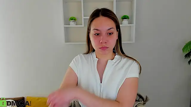 Al1ice Moures online show from 13, 10, 2025