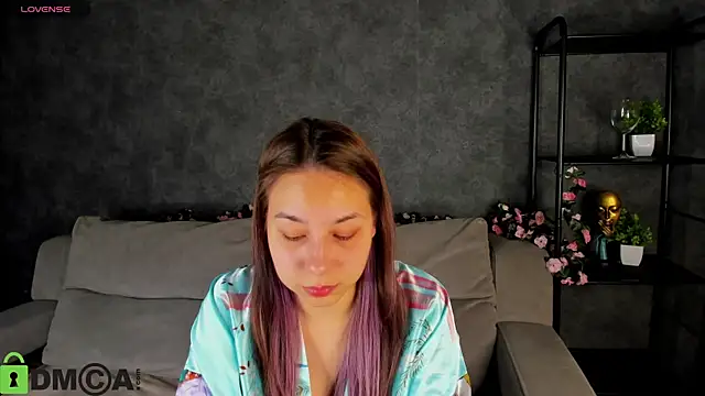 Al1ice Moures online show from 29, 10, 2025