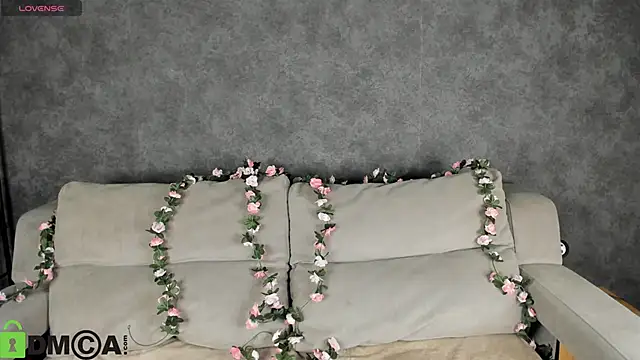 Al1ice Moures online show from 14, 11, 2025