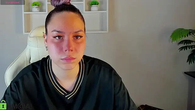 Al1ice Moures online show from 31, 10, 2025