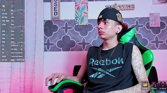 Skinny batman online show from 20, 12, 2025