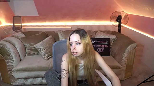 Snapshot of Luchi_Sun chatting on 26, 11, 2025 Luchi Sun online show from 26, 11, 2025