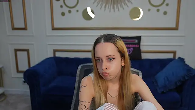 Snapshot of Luchi_Sun chatting on 14, 10, 2025 Luchi Sun online show from 14, 10, 2025