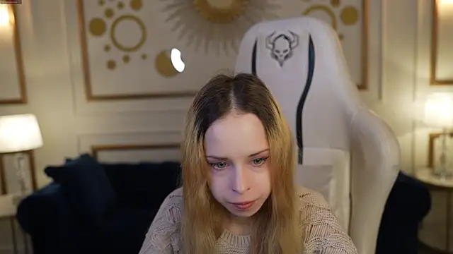 Snapshot of Luchi_Sun chatting on 3, 11, 2025 Luchi Sun online show from 3, 11, 2025