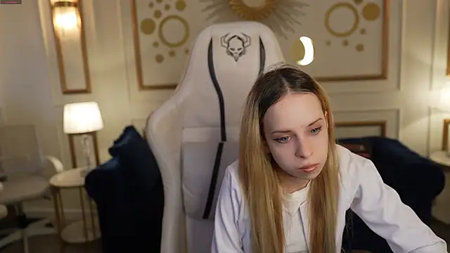 Snapshot of Luchi_Sun chatting on 30, 10, 2025 Luchi Sun online show from 30, 10, 2025