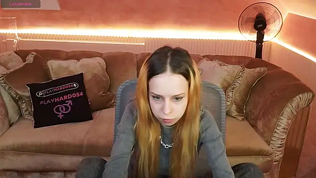 Snapshot of Luchi_Sun chatting on 10, 11, 2025 Luchi Sun online show from 10, 11, 2025