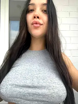 kiss Lissa online show from 2, 10, 2025