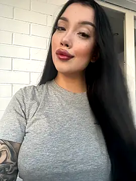 kiss Lissa online show from 2, 11, 2025