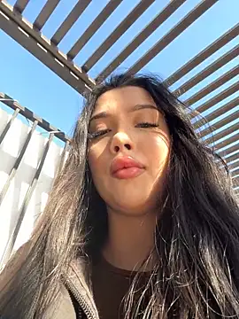 kiss Lissa online show from 1, 11, 2025