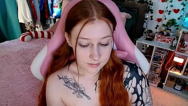 Ayla Hicks online show from 10, 4, 2026