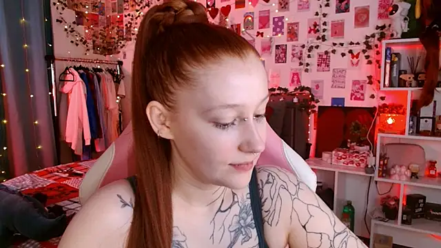 Ayla Hicks online show from 22, 12, 2025