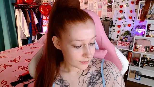 Ayla Hicks online show from 2, 3, 2026