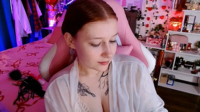 Ayla Hicks online show from 28, 2, 2026