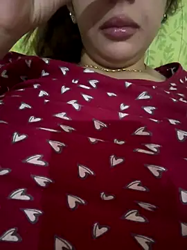Snapshot of Laila-sexi chatting on 3, 10, 2025 Laila-sexi online show from 3, 10, 2025