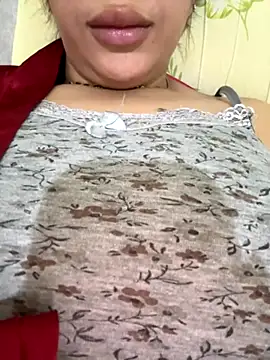 Snapshot of Laila-sexi chatting on 16, 10, 2025 Laila-sexi online show from 16, 10, 2025