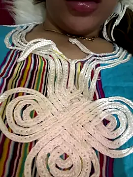 Snapshot of Laila-sexi chatting on 25, 10, 2025 Laila-sexi online show from 25, 10, 2025