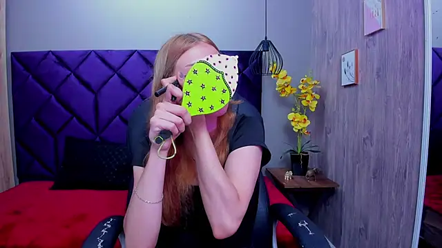 ChloeCampbell03 online show from 9, 10, 2025