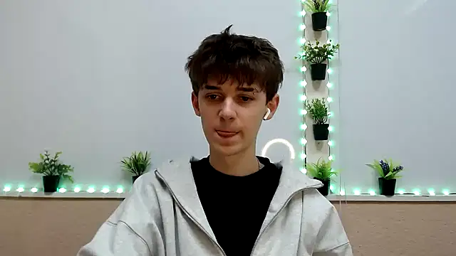 Hoot Dude  online show from 21, 11, 2025