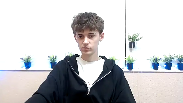 Hoot Dude  online show from 5, 11, 2025